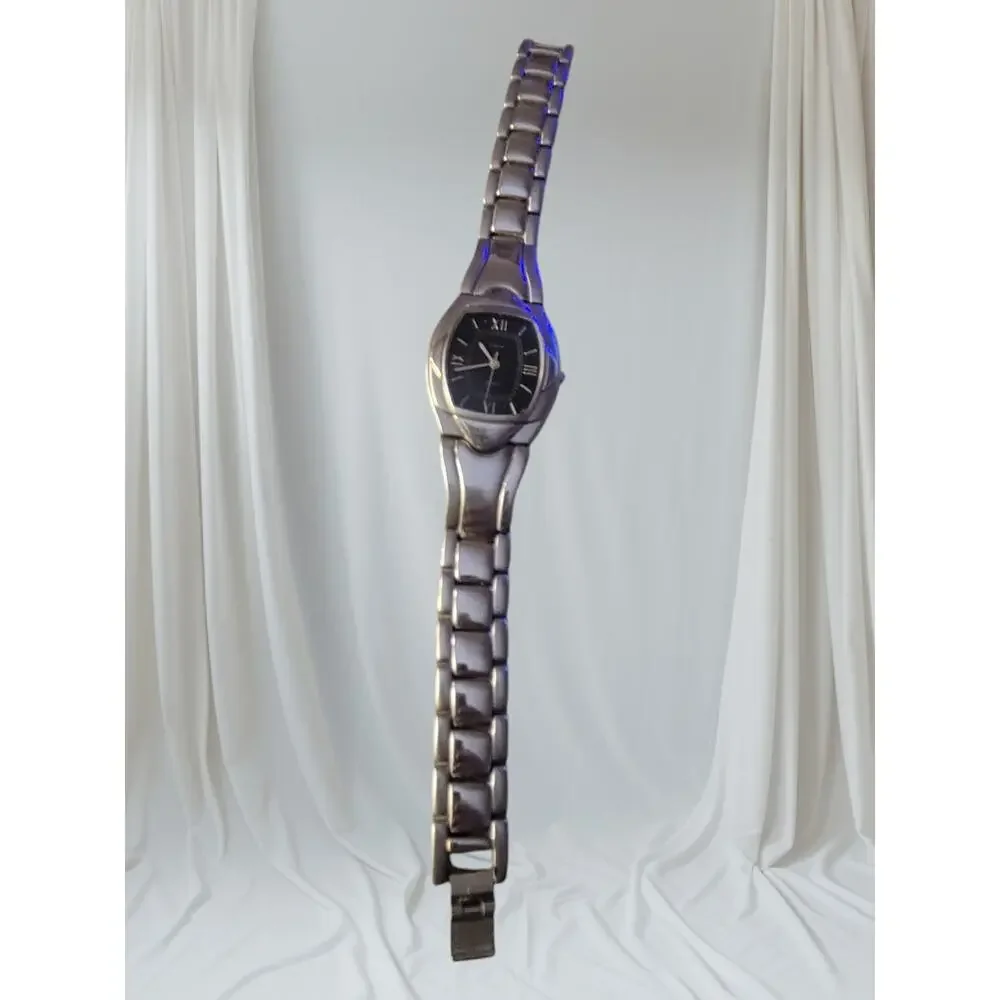 Collezio Ladies Watch Elegant Dressy Silver Band New Battery Stainless Steel‎